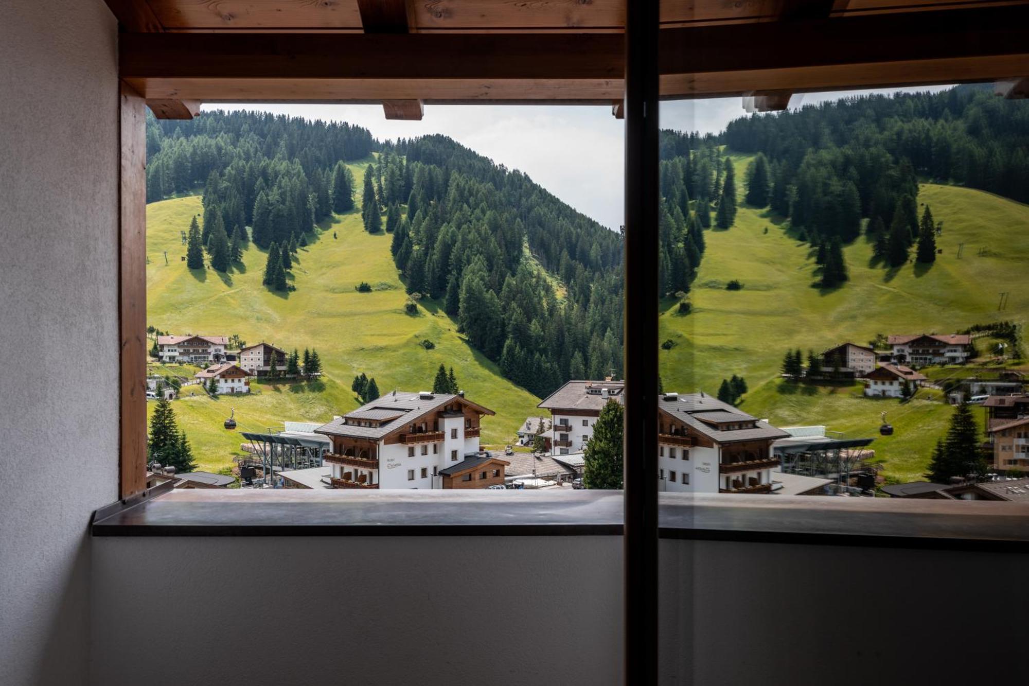Hotel Sun Valley Σέλβα ντι Βαλ Γκαρντένα Εξωτερικό φωτογραφία